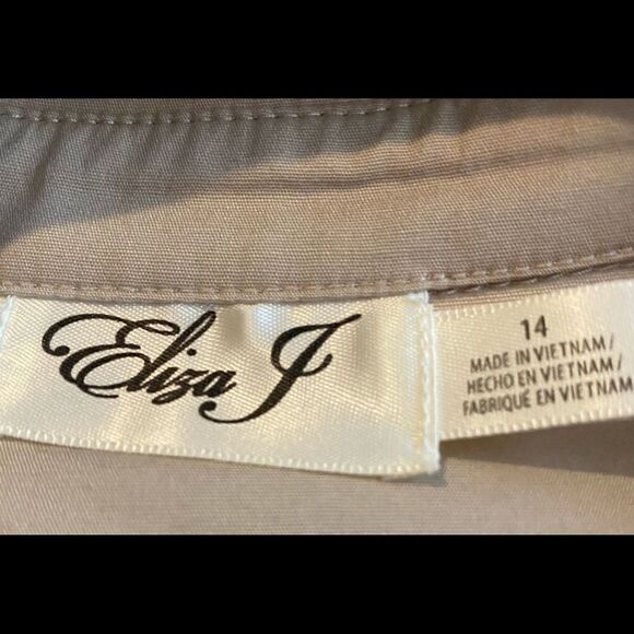 ELIZA J SMOCKED WAIST KHAKI POPLIN SHIRTDRESS - Picture 8 of 8